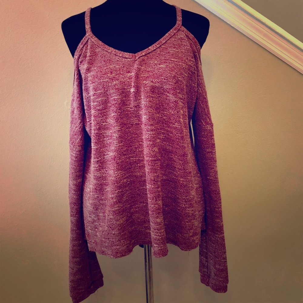 ✨NEW LISTING✨ Cold Shoulder Knit Sweater